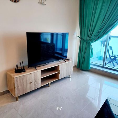 2 Bedroom Luxury Beach Apartment With Full Seaview Ajman Exteriör bild