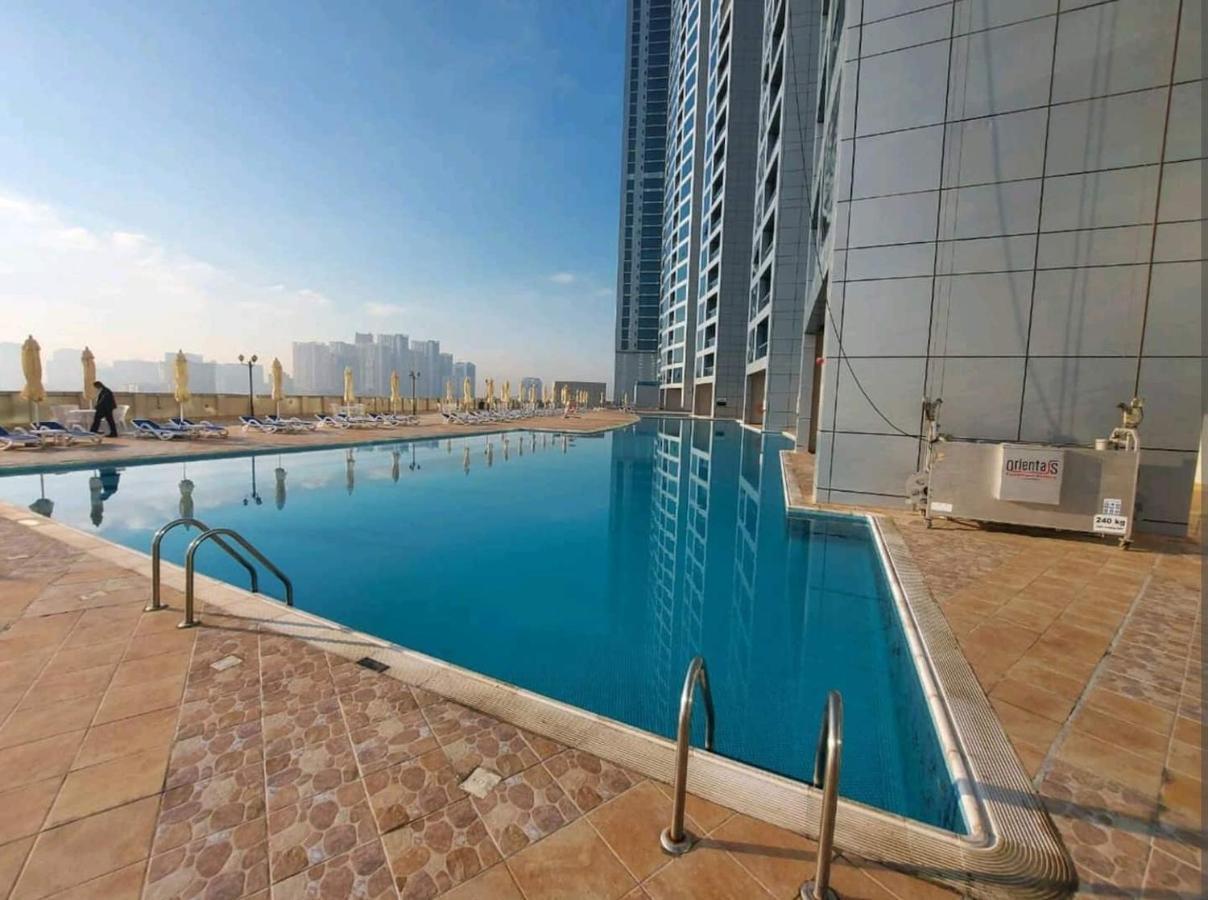 2 Bedroom Luxury Beach Apartment With Full Seaview Ajman Exteriör bild