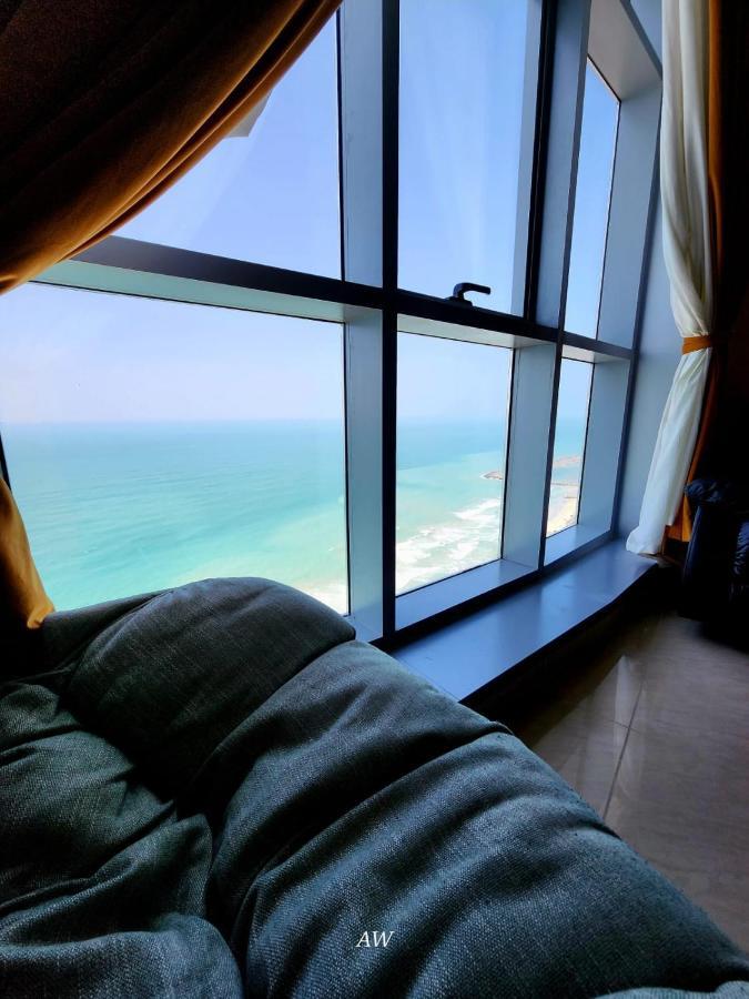 2 Bedroom Luxury Beach Apartment With Full Seaview Ajman Exteriör bild